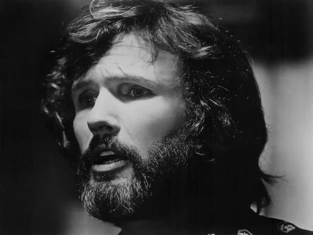 <p>Archive Photos/Getty</p> Kris Kristofferson circa 1970-1975.