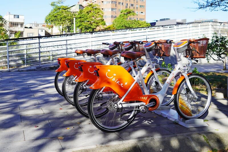 新北YouBike將增電輔車  提供代步新選項 新北市政府繼桃園等縣市後，也將採購YouBike2.0E （電力輔助公共自行車），提供民眾代步新選項，交 通局初步目標希望能夠採購2000台，預計下半年上 路。 （交通局提供） 中央社記者王鴻國傳真  113年3月11日 