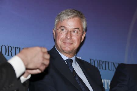 Hubert Joly, Chairman and CEO of Best Buy, participates in a panel at the 2015 Fortune Global Forum in San Francisco, California November 2, 2015. REUTERS/Elijah Nouvelage