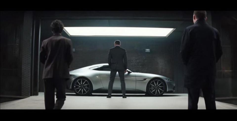 驚鴻一瞥終現身！James Bond全新座駕Aston Martin DB 10這次跑給你看！