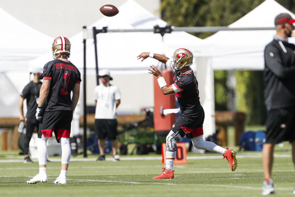 San Francisco 49ers' Jimmy Garoppolo (10) throws a pass during practice at Levi's Stadium in Santa Clara, Calif., on Sunday, Aug. 16, 2020. (Randy Vazquez/ Bay Area News Group, Pool)