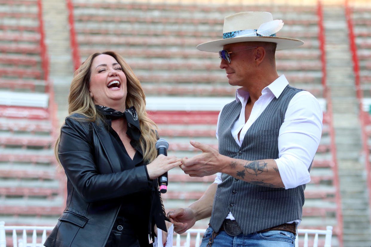 Andrea Legarreta y Erik Rubín poco antes de anunciar su separación (Photo by Adrián Monroy/Medios y Media/Getty Images)