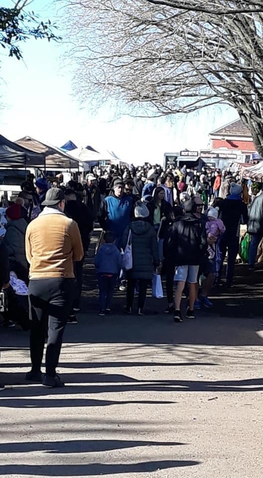 The Daylesford markets were packed with people on Sunday, with no social distancing observed. Source:  Facebook/Mary-Anne Thomas