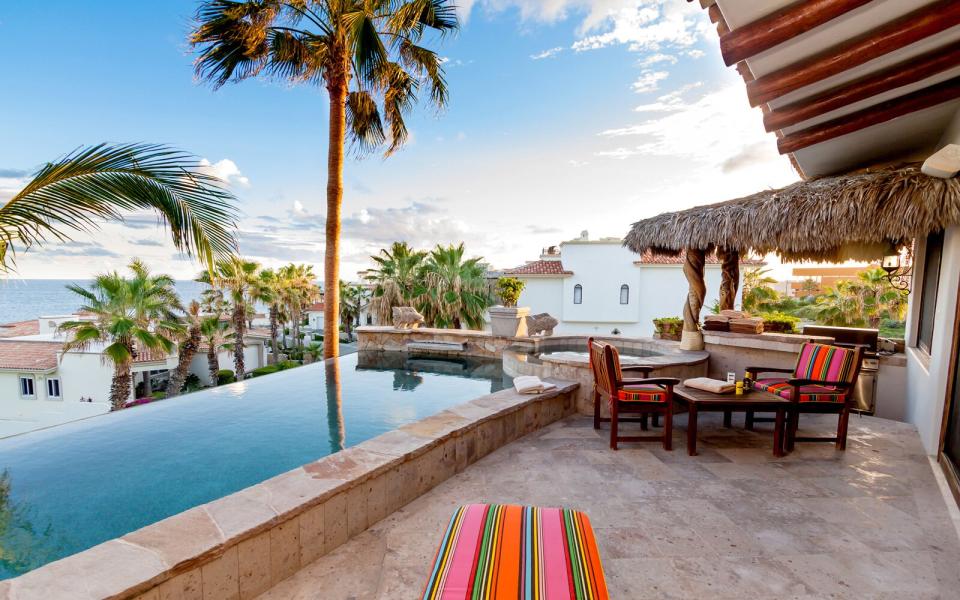 Mexican mansion of Red Hot Chili Peppers’ Chad Smith