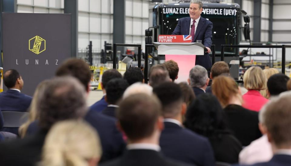 Keir Starmer gives a speech at the Lunaz Silverstone facility (Lunaz)