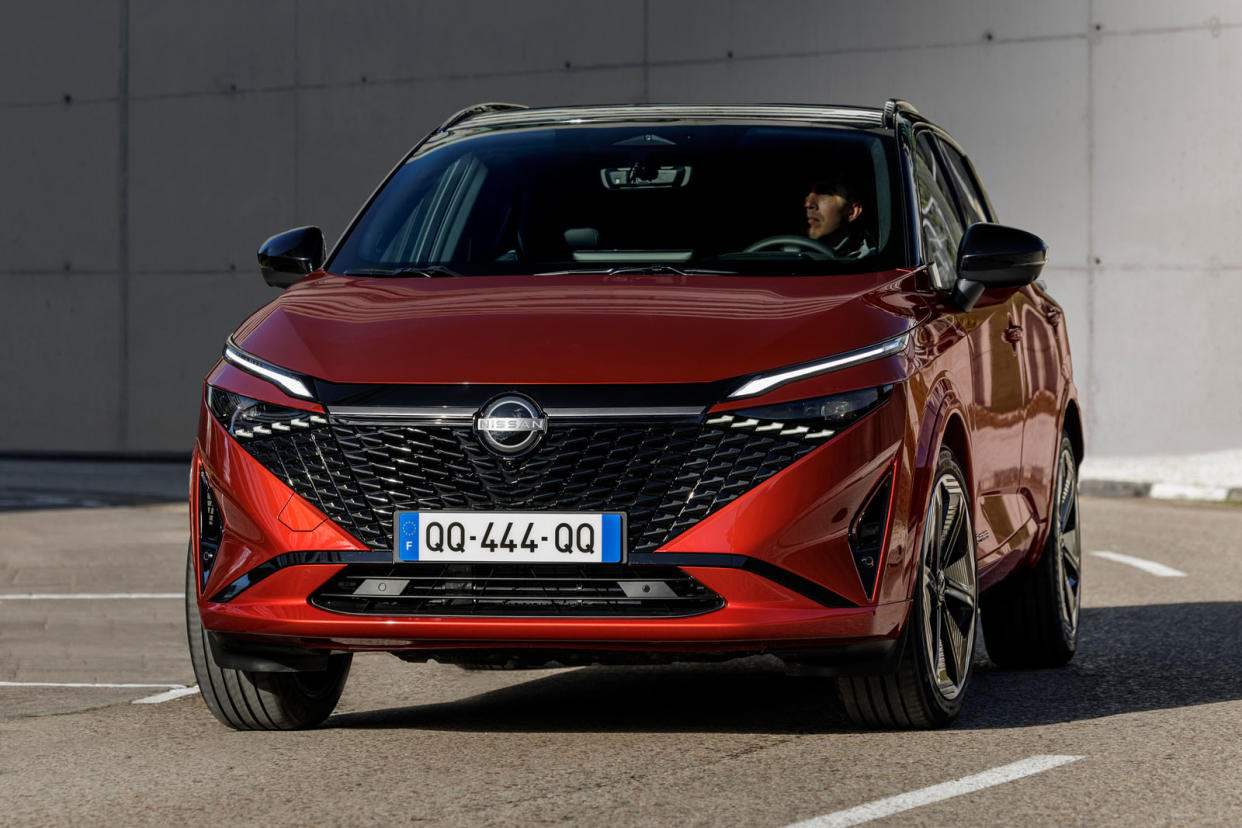 Nissan Qashqai facelift tracking front