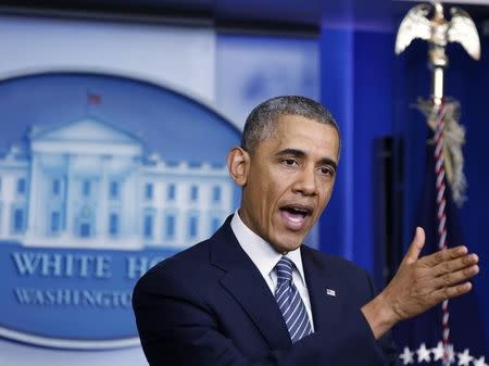 U.S. President Barack Obama announces the resignation of U.S. Secretary of Veteran Affairs Eric Shinseki after meeting with Shinseki at the White House in Washington, May 30, 2014. REUTERS/Larry Downing