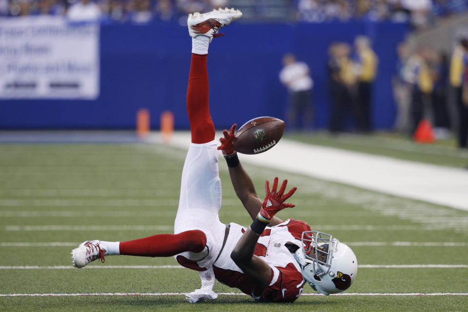 <p>J.J. Nelson #14 of the Arizona Cardinals makes a juggling catch in the second quarter of a game against the Indianapolis Colts at Lucas Oil Stadium on September 17, 2017 in Indianapolis, Indiana. (Photo by Joe Robbins/Getty Images) </p>