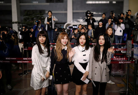 Members of South Korean K-pop girl group Red Velvet leaves for Pyongyang at the Gimpo International airport in Seoul, South Korea, March 31, 2018. REUTERS/Kim Hong-Ji