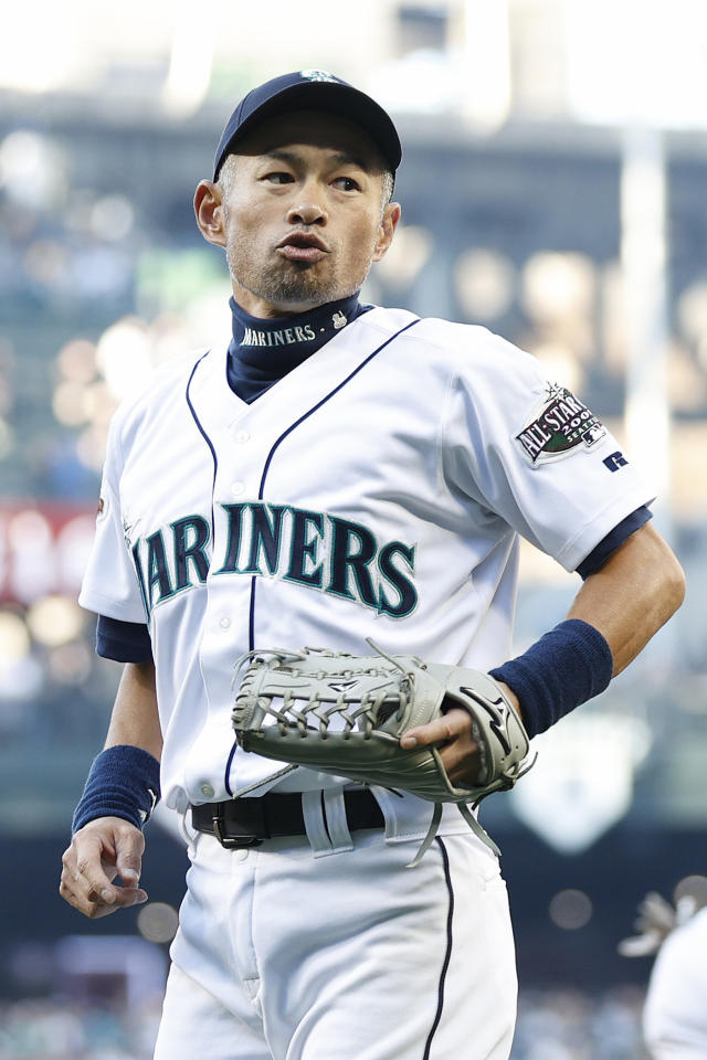 Ichiro Suzuki's stellar rookie year for the Mariners has made him a star -  Sports Illustrated Vault