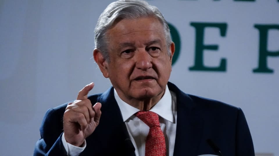 AMLO afirma que no vive en una burbuja ni le “gusta el autoengaño”