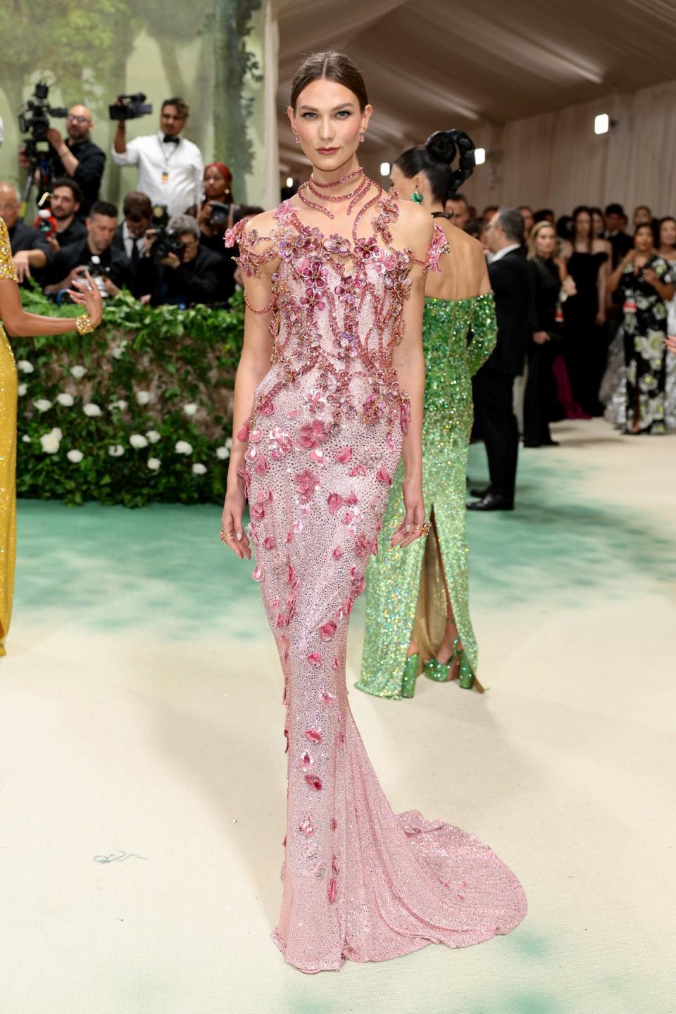Karlie Kloss in Swarovski  (Getty Images for The Met Museum/)