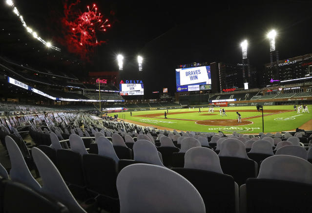 White Sox fans make up for lost moments with cardboard cutouts