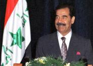 <p>Como decíamos, en Asia también son muchos los jefes de estado que acabaron detenidos. El expresidente de Irak, Sadam Huseín, fue capturado por las fuerzas estadounidenses durante la Operación Amanecer Rojo y un tribunal de su país lo sentenció a muerte por crímenes de lesa humanidad. Le ahorcaron en diciembre de 2006. (Foto: AFP / Getty Images).</p> 