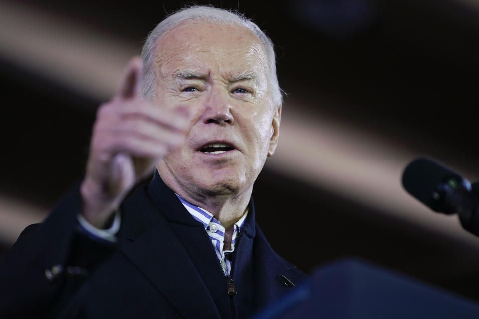 El presidente Joe Biden habla sobre sus iniciativas económicas en la Cámara de Comercio Negra de Wisconsin, el miércoles 1 de diciembre de 2019.  20 de enero de 2023, en Milwaukee.  (Foto AP/Evan Vucci)