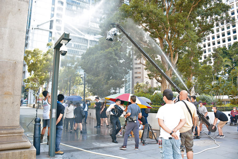 ■王浩信為了一場戲不惜淋雨兩小時，夠晒專業。