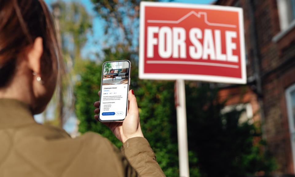 <span>Only the tracker mortgage customers are guaranteed to see their payments go down.</span><span>Photograph: Oscar Wong/Getty Images</span>