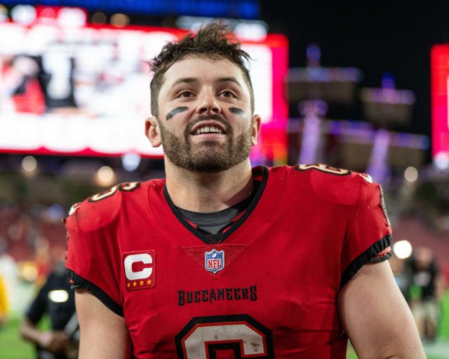 Bucs QB Baker Mayfield will play vs. Panthers in Week 18 despite rib  soreness - Yahoo Sports