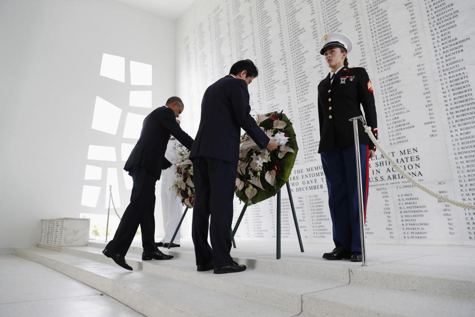 Japan’s Prime Minister Abe visits Pearl Harbor memorial on Hawaii trip
