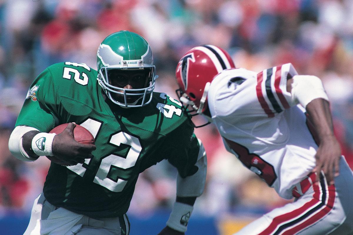 Eagles to wear Kelly green alternate jerseys in 2023 season - CBS  Philadelphia