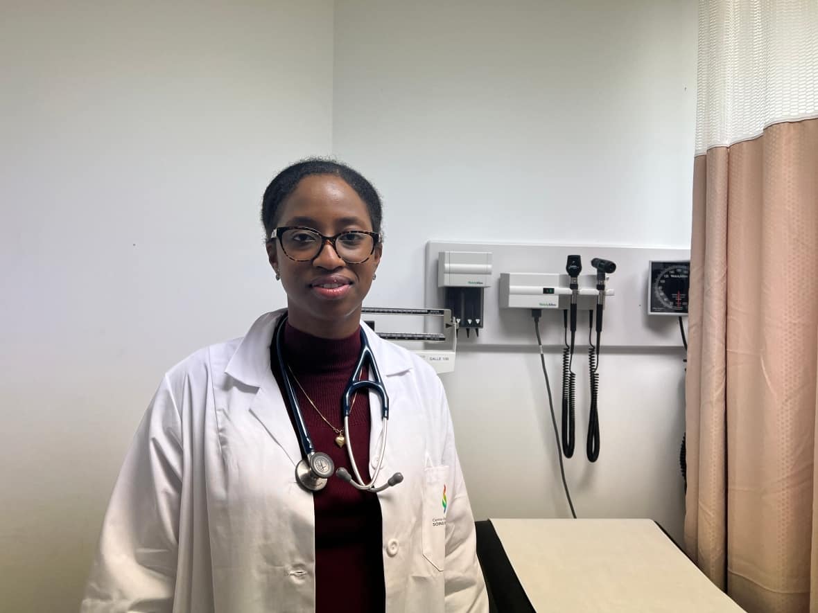 Nurse practitioner Nadine Belony is working voluntary overtime in the coming weeks at a new clinic in Montreal's east end to help relieve pressure on the health-care system. (Chloë Ranaldi/CBC - image credit)