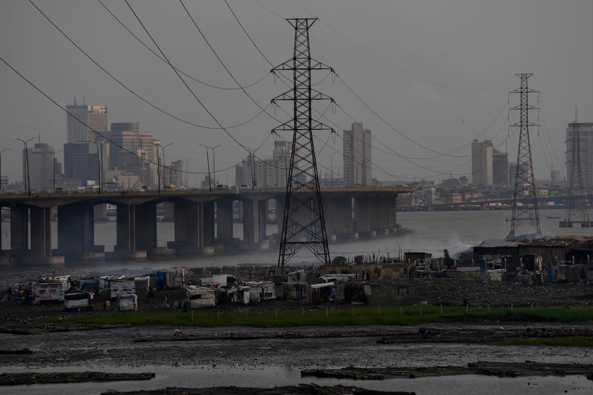 ÁFRICA-ESCASEZ DE ELECTRICIDAD (AP)