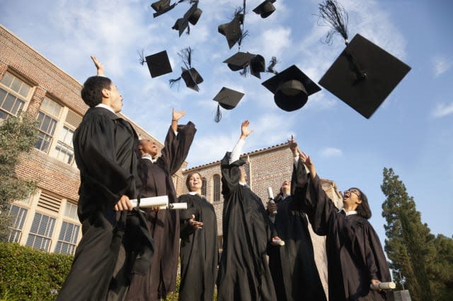 Young graduates earn £7,000 more than non-graduates