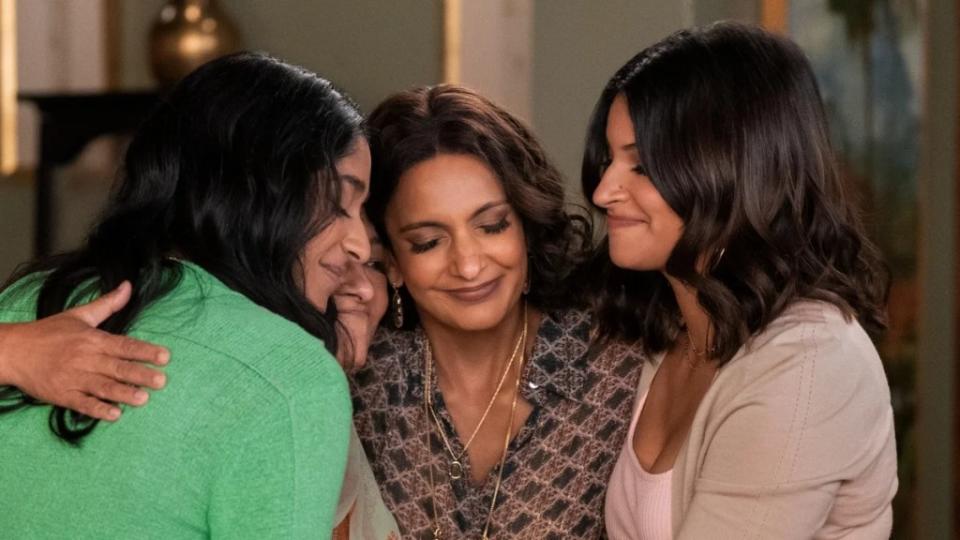 Maitreyi Ramakrishnan, Poorna Jagannathan and Richa Moorjani in "Never Have I Ever' (Netflix)