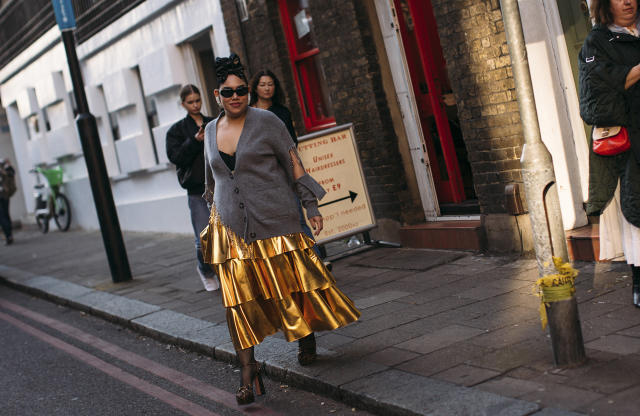 Cette couleur de collants est définitivement celle à adopter pour la saison  - Elle