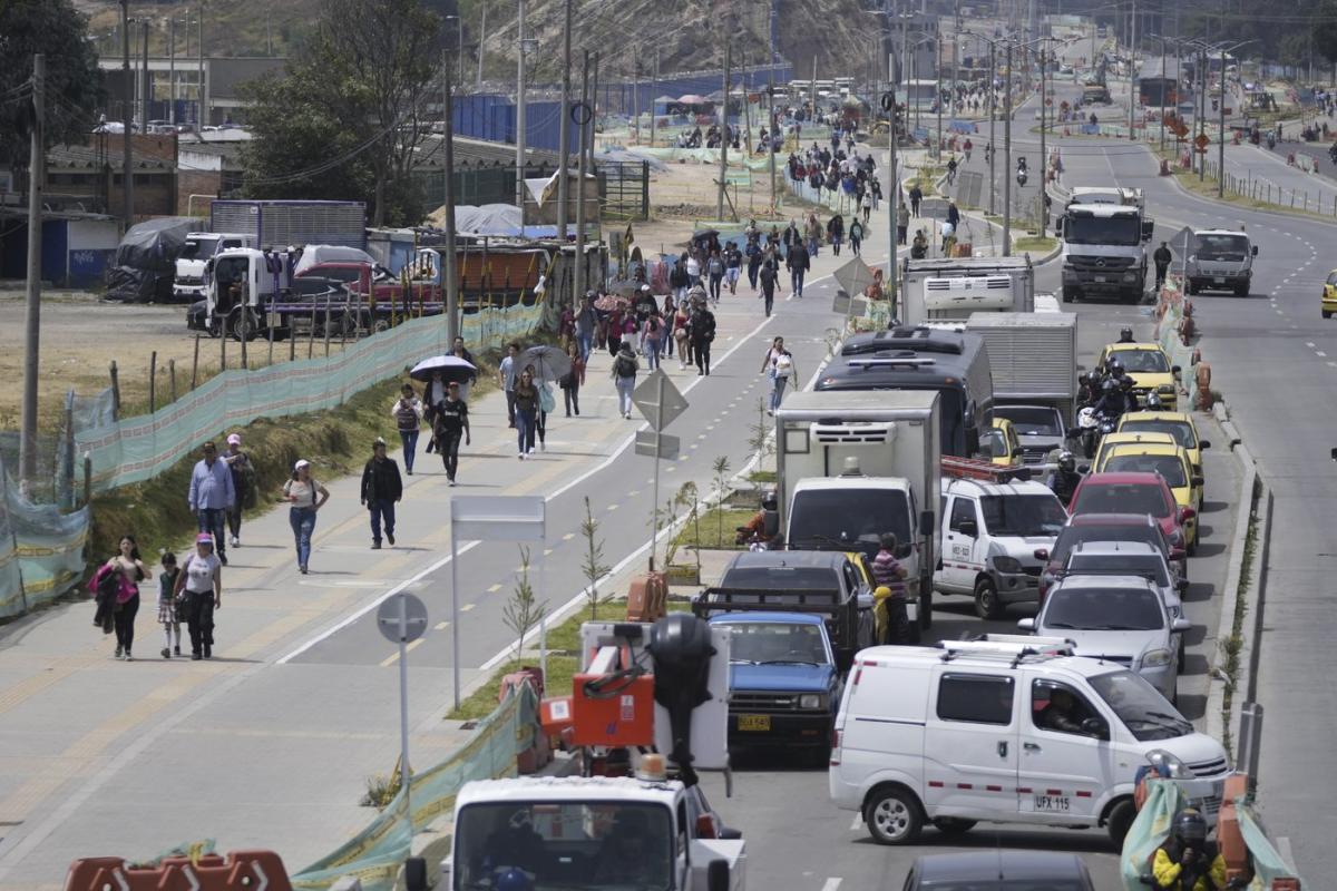 Colombian truckers block highways in main cities in protest over increases in fuel prices