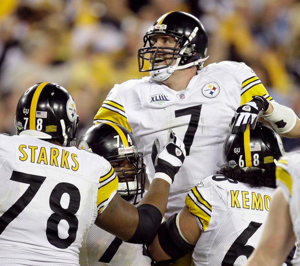 In this  Feb. 1, 2009, file photo, Pittsburgh Steelers quarterback Ben Roethlisberger (7) reacts after throwing a touchdown pass to Pittsburgh Steelers wide receiver Santonio Holmes in the fourth quarter of the NFL Super Bowl XLIII football game in Tampa, Fla.