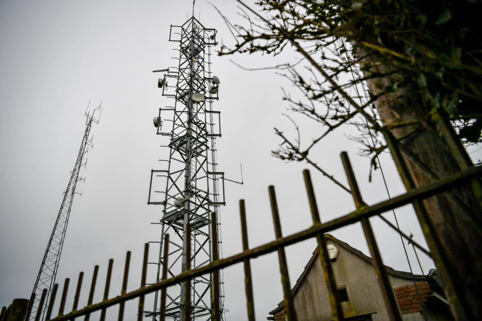 Telecom masts near Dundry, Somerset. Britain's sovereignty is at risk if the country allows Chinese tech giant Huawei to help build its 5G infrastructure, the US Secretary of State has warned. PA Photo. Picture date: Monday January 27, 2020. Mike Pompeo described the decision facing the National Security Council as "momentous" in a last-ditch plea to ministers who are expected to make the call on Tuesday. See PA story POLITICS Huawei. Photo credit should read: Ben Birchall/PA Wire