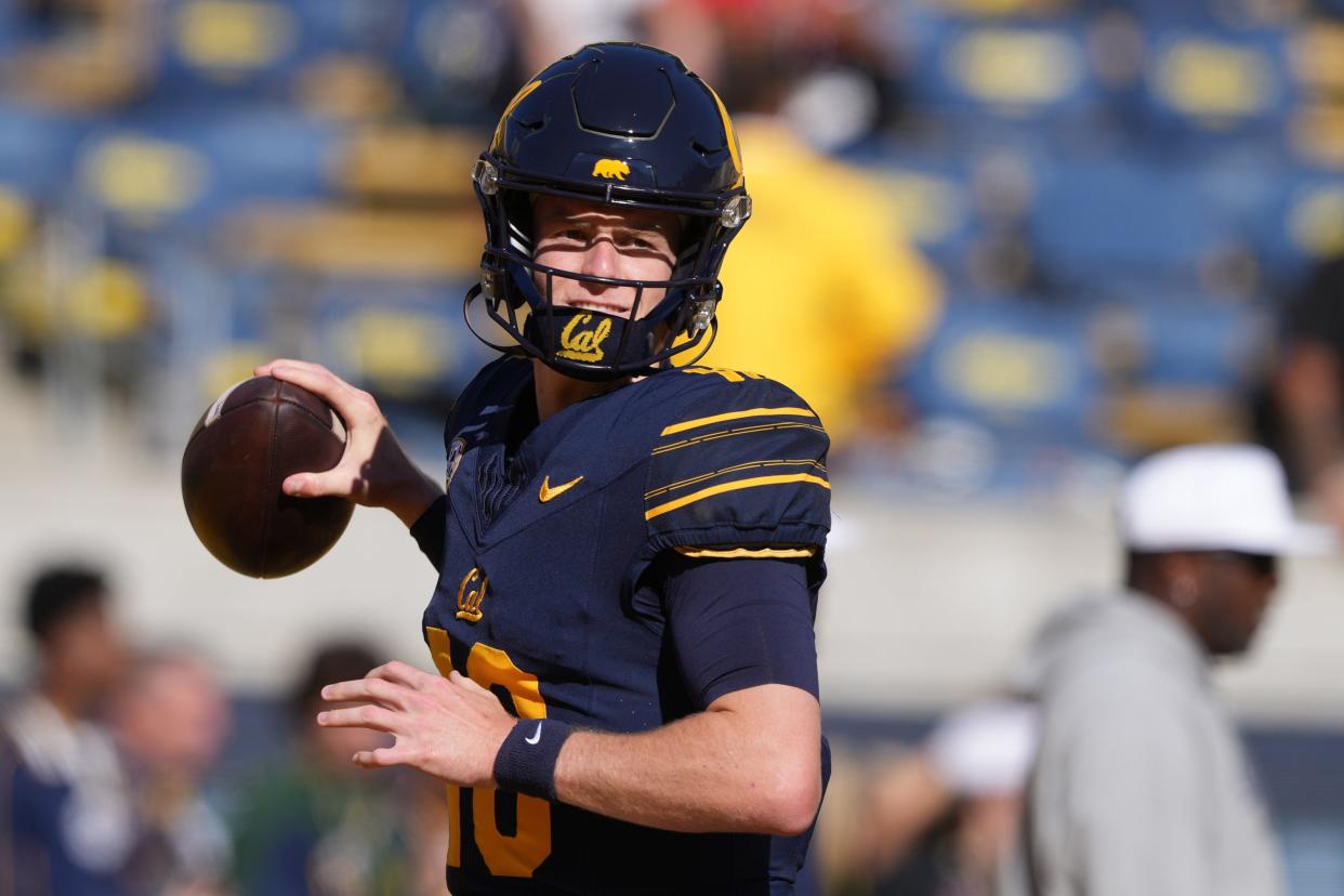 Nov 11, 2023; Berkeley, California, USA; California Golden Bears quarterback Ben Finley (10) warms up before the game against the Washington State Cougars at California Memorial Stadium. Mandatory Credit: Darren Yamashita-USA TODAY Sports