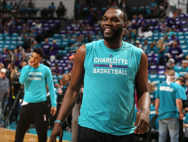 Al Jefferson warms up. (Getty Images)