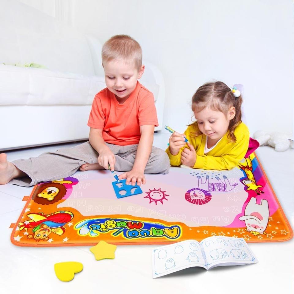 Arts and crafts don&rsquo;t have to be messy. Get your kiddos <strong><a href="https://amzn.to/2QA43Fo" target="_blank" rel="noopener noreferrer">this water-activated drawing mat</a></strong> to encourage their artistic side without all the mess. <strong><a href="https://amzn.to/2QA43Fo" target="_blank" rel="noopener noreferrer">Get it on Amazon</a></strong>.