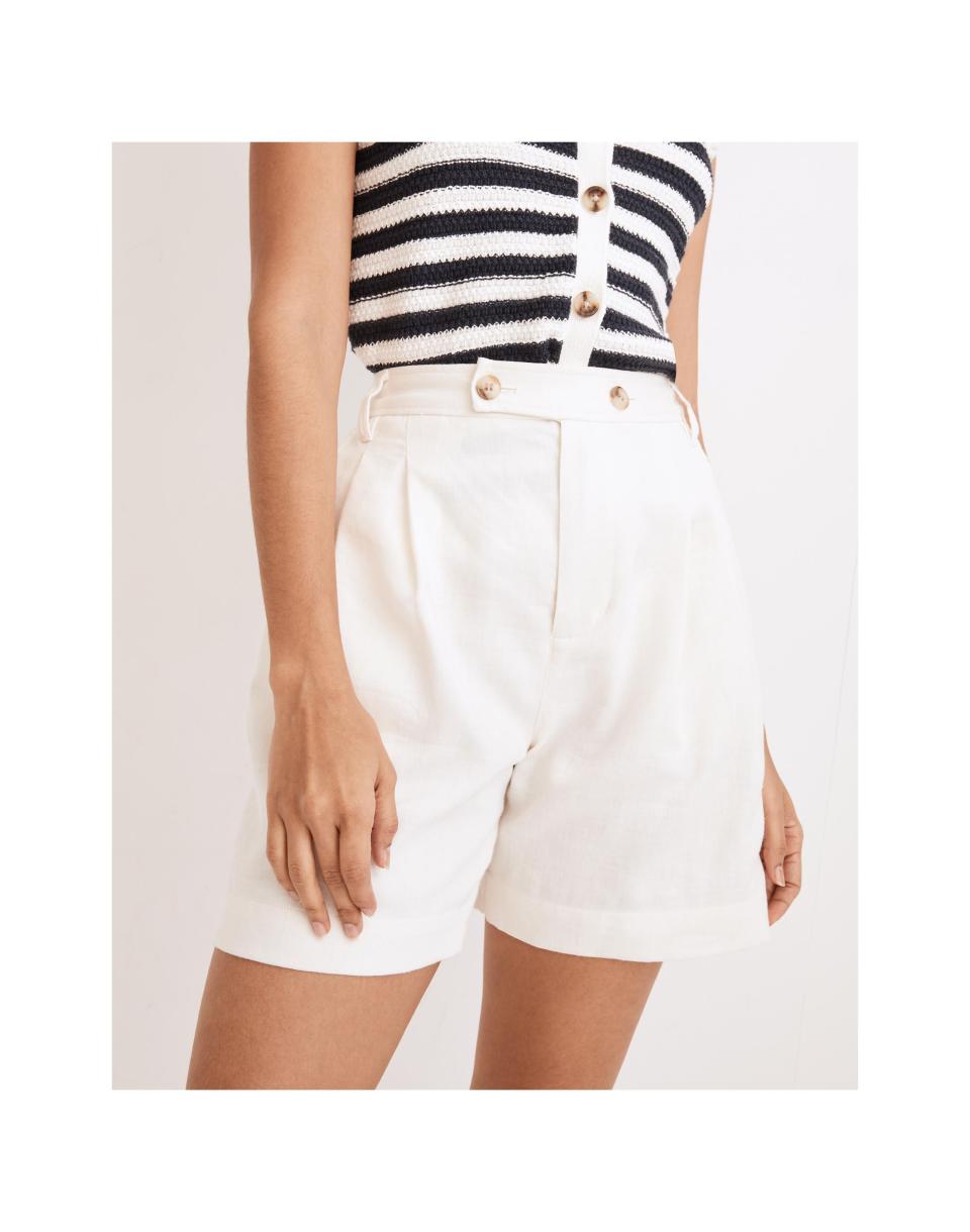 3) Clarke Pleated Shorts in Travel Linen-Blend