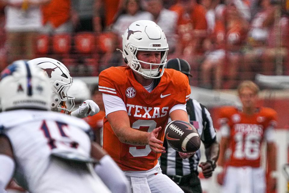 Texas Longhorns quarterback Quinn Ewers (3) snaps the ball during the game against UTSA at Darrell K Royal-Texas Memorial Stadium in Austin Saturday, Sept. 14, 2024.