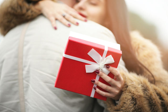 Couple : 14 idées de cadeaux originaux à offrir à son amoureux