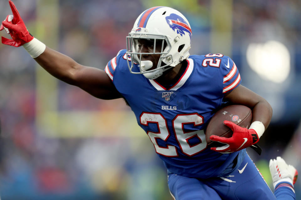 ORCHARD PARK, NEW YORK - OCTOBER 27: Devin Singletary #26 of the Buffalo Bills signals while scoring a touchdown off of a pass from Josh Allen #17 of the Buffalo Bills during the third quarter of an NFL game at New Era Field on October 27, 2019 in Orchard Park, New York. (Photo by Bryan M. Bennett/Getty Images)