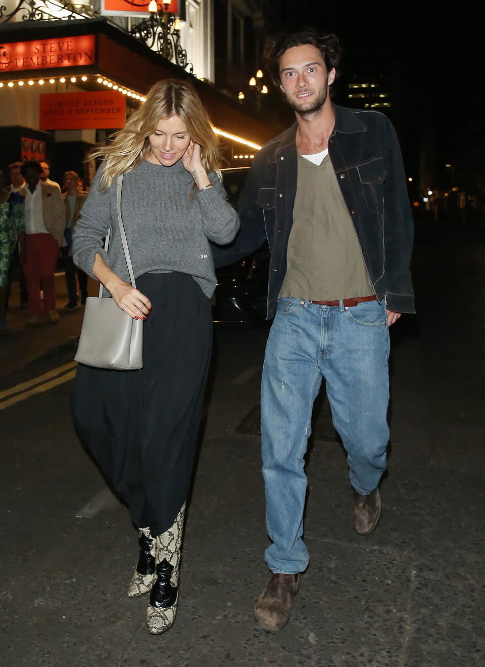 Sienna Miller Addressed The 14-Year Age Gap Between Her And Partner Oli ...