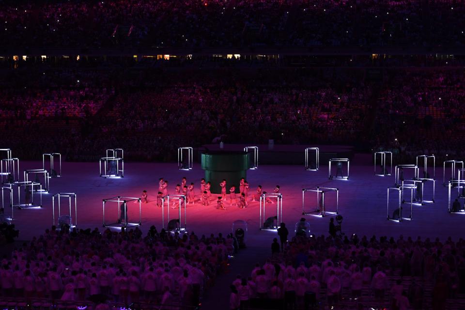 <p>Dancers perform at the ‘Love Sport Tokyo 2020’ segment during the Closing Ceremony on Day 16 of the Rio 2016 Olympic Games at Maracana Stadium on August 21, 2016 in Rio de Janeiro, Brazil. (Photo by Pascal Le Segretain/Getty Images) </p>