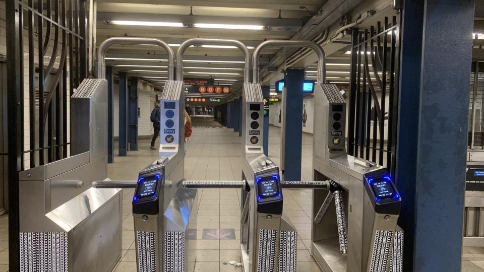 MTA表示，為打擊逃票，計畫在未來兩年內改裝全市所有地鐵閘口。（記者和釗宇／攝影）