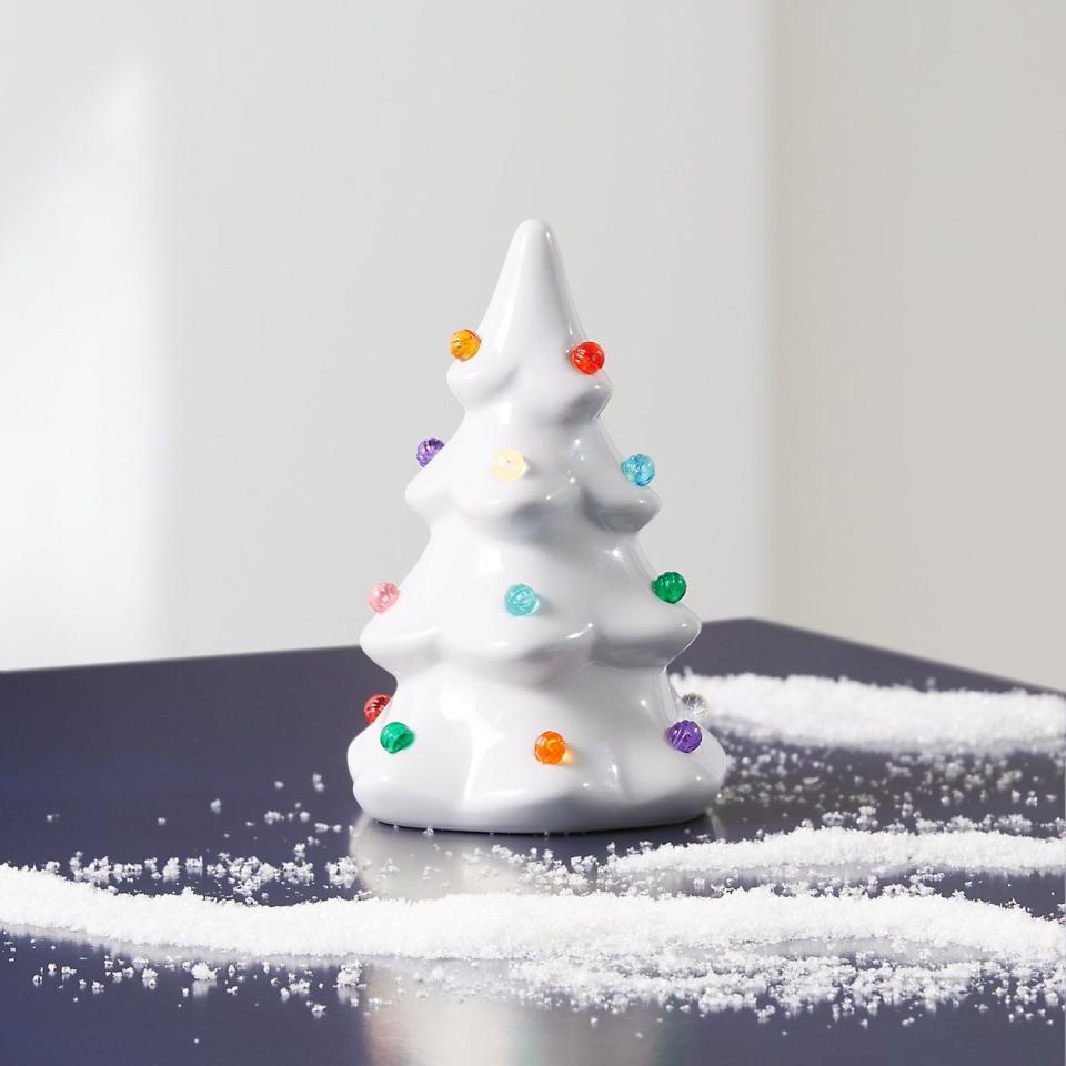 7) Mini White Vintage Ceramic Tree