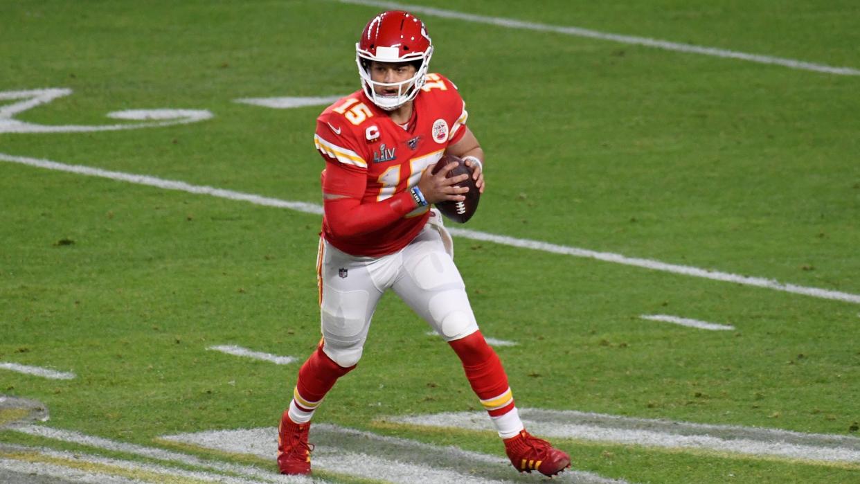 MIAMI, FLORIDA - FEBRUARY 02: Patrick Mahomes #15 of the Kansas City Chiefs looks to pass against the San Francisco 49ers in Super Bowl LIV at Hard Rock Stadium on February 02, 2020 in Miami, Florida.