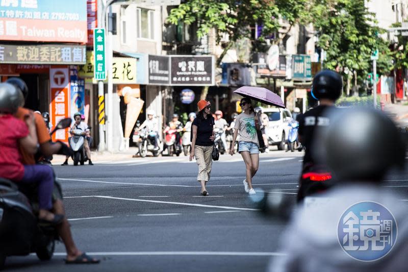 今、明兩天各地好轉為多雲時晴，白天暖熱早晚涼。（本刊資料照）