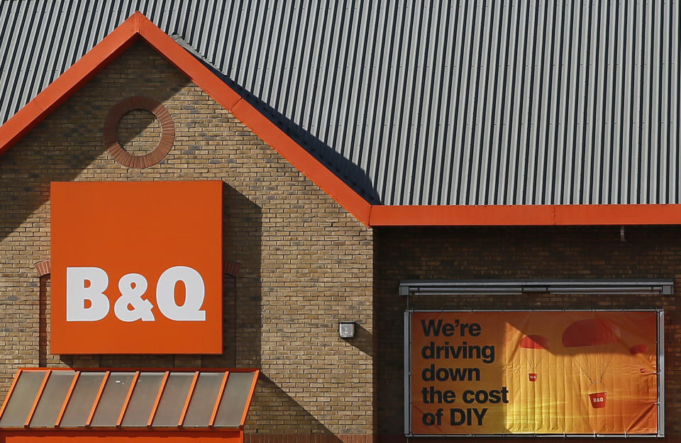 A B&Q Kingfisher store is seen in London, Britain March 31, 2015.  REUTERS/Stefan Wermuth/File Photo