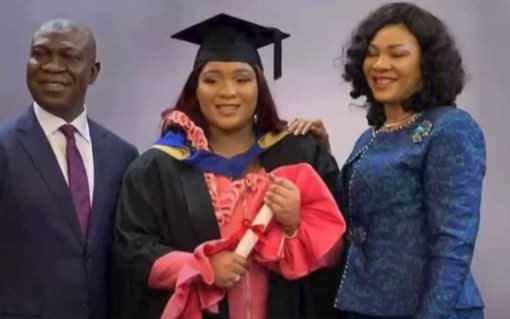 Sonia Ekweremadu flanked by her parents while collecting her university degree - Central News