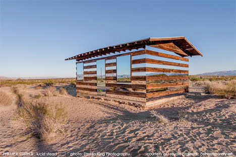 desert mirror house