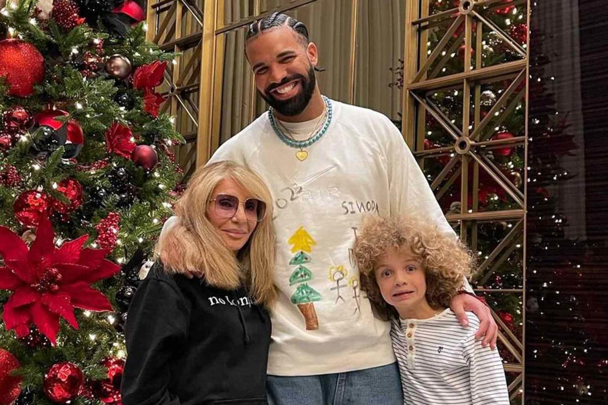 Drake Shares Sweet Holiday Photo with Mom Sandi and Son Adonis: 'Every ...