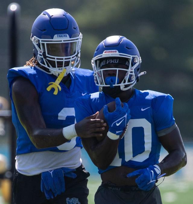 Memphis football's running back competition still unclear after preseason  scrimmage